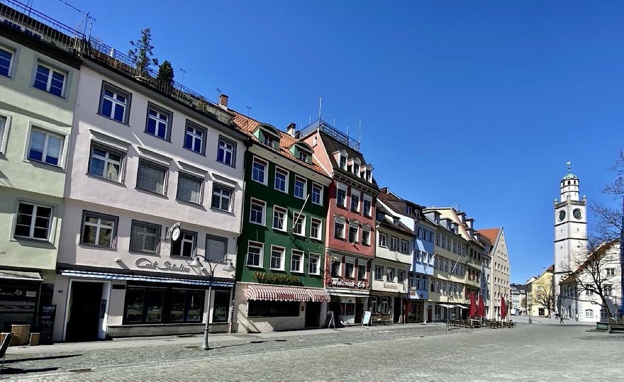 Marienplatz Ravensburg mit geschlossener Gastronomie (Foto: August Schuler)